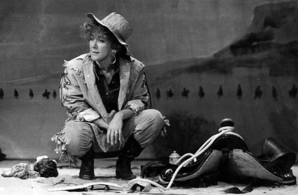 Em palco com a peça "Calamity Jane", em 1986